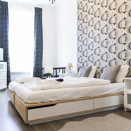 Bright 2Br&Ac Apt At Astoria บูดาเปสต์ ภายนอก รูปภาพ